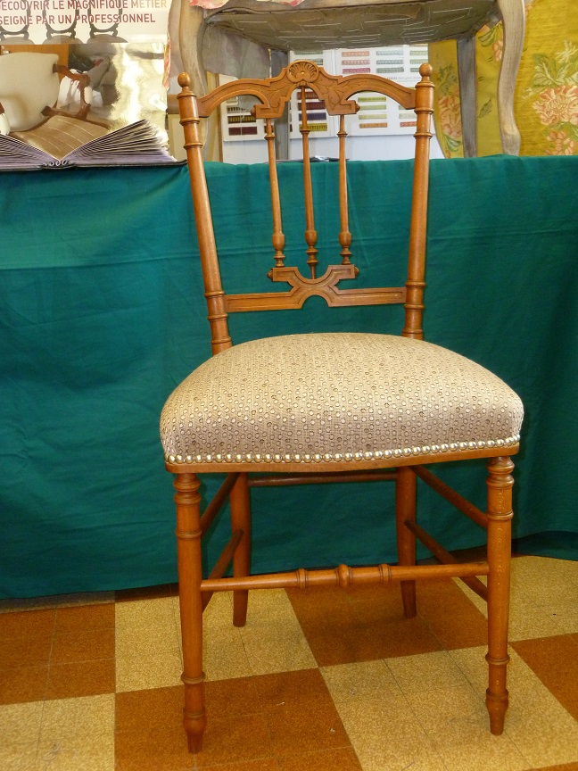 Adrom, formation tapisserie, exposition Morainvilliers, petite chaise Napoléon